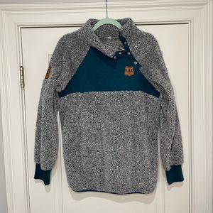 Alaska Chicks soft pullover